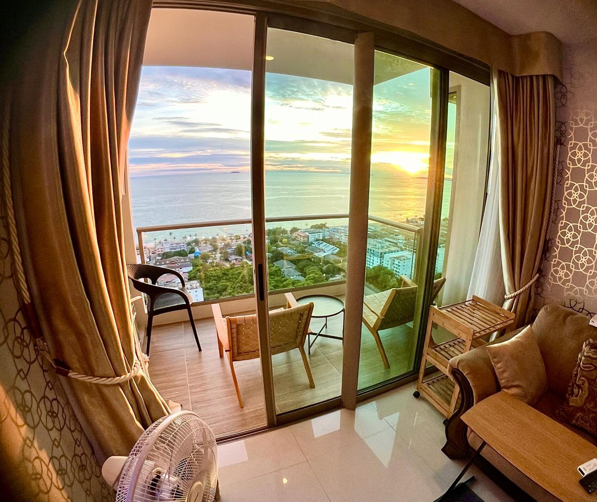 Luxsl Luxury Style Of Life 6 Apartment Jomtien Beach Exterior photo